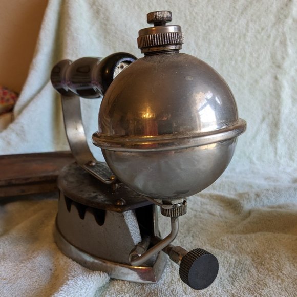 1930 Antique Gas Powered Iron Diamond Akron Lamp Mfg Co with Accessories Rare - Picture 8 of 13